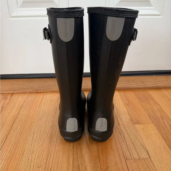 Hunter Classic Black Tall Boots - Picture 3 of 6